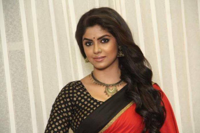 Sayantani Ghosh Lifestyle, Wiki, Net Worth, Income, Salary, House, Cars ...