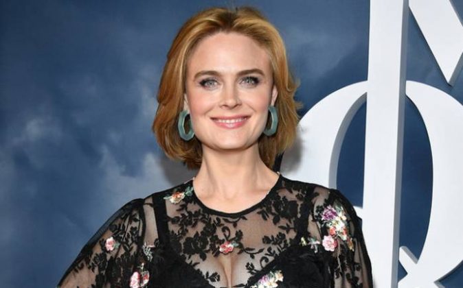 Emily Deschanel Age, Height, Net Worth, Family, Measurements, Lifestyle ...