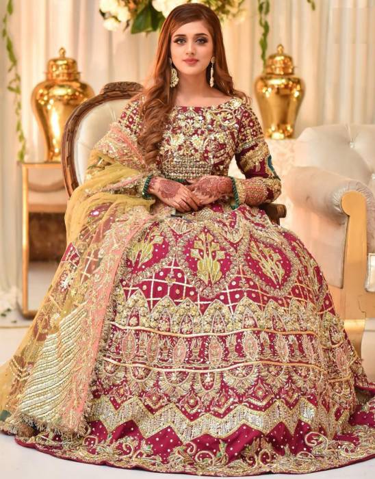 Jannat Mirza as a Perfect Pakistani Traditional Bride : r/sexygirlslk